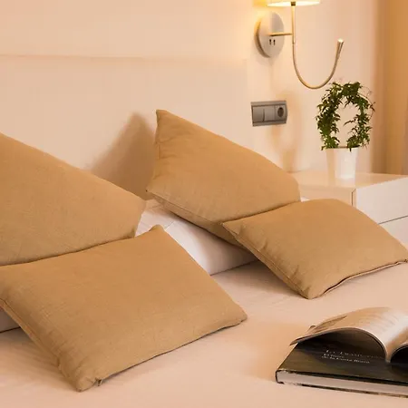 Mas Falet 1682 Hotel 4*